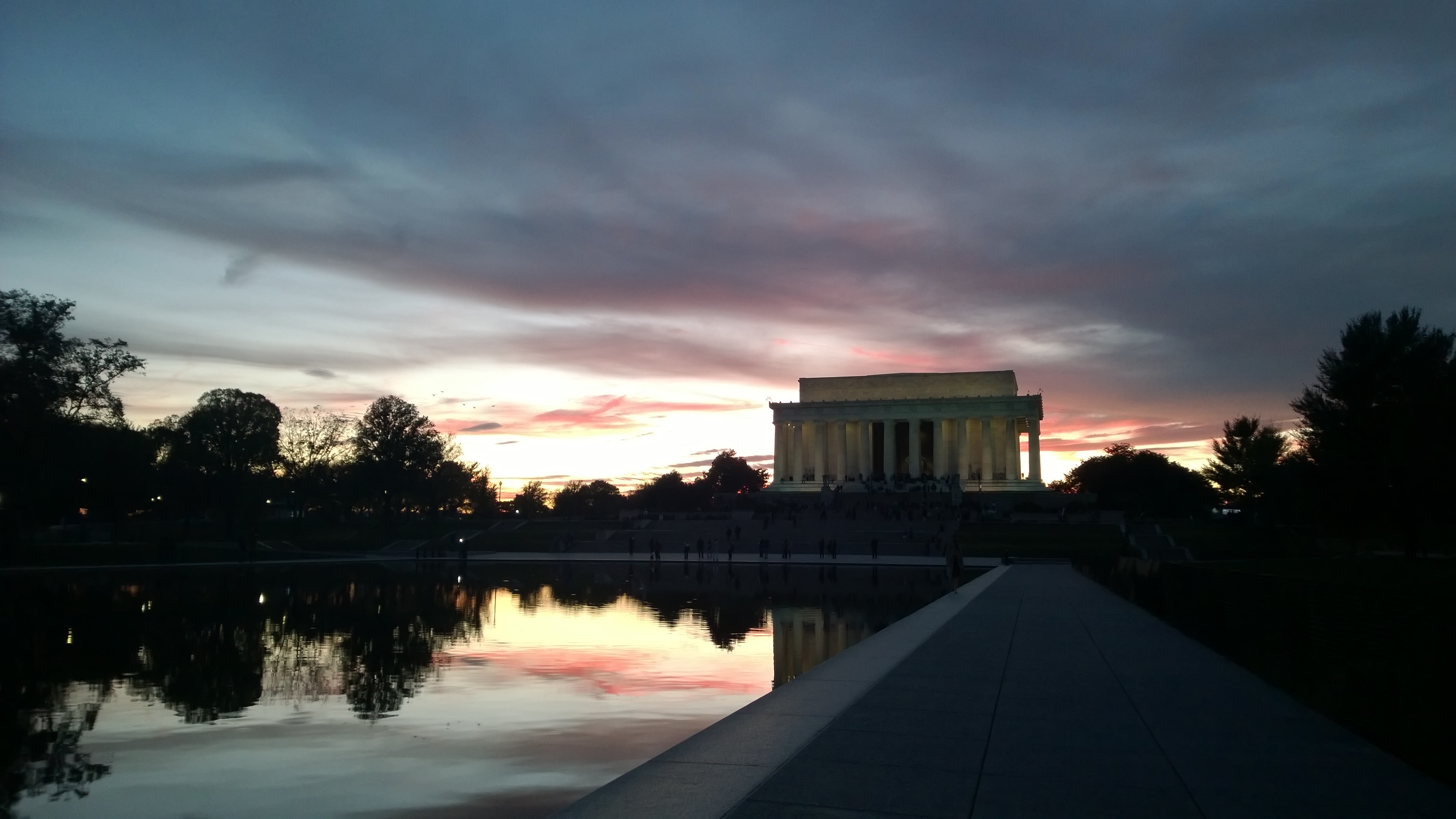 lincoln memorial sunset