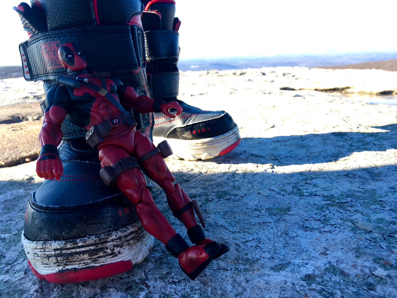 deadpool-goes-hiking