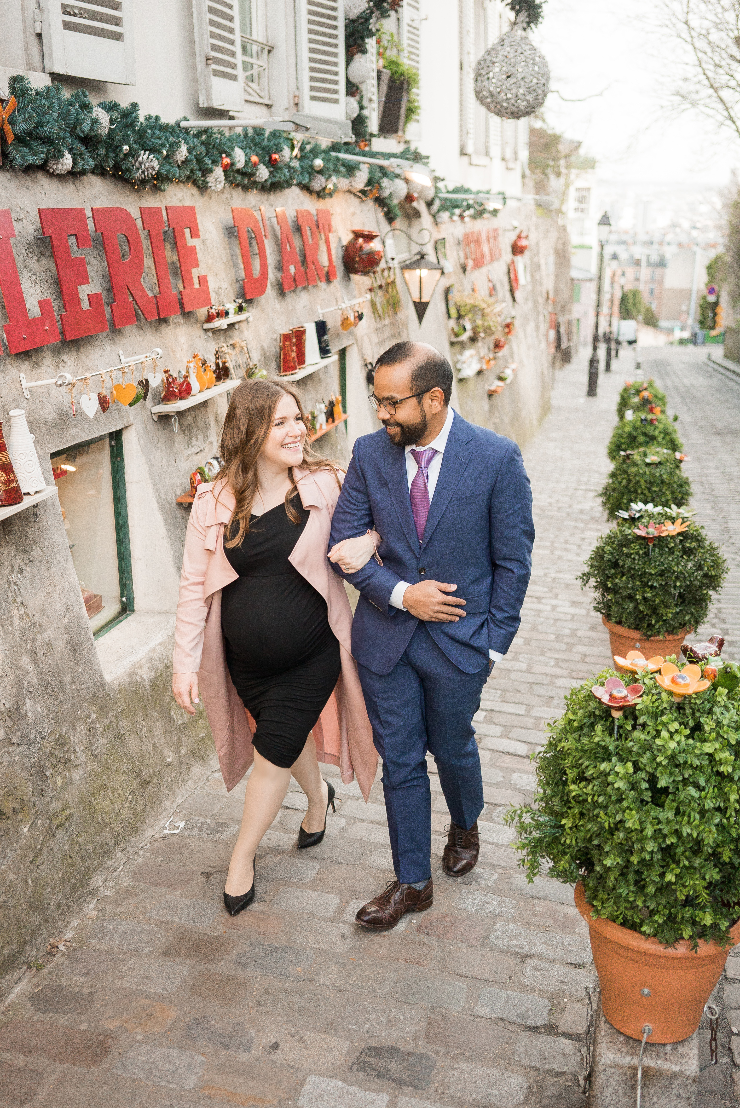 spring babymoon in Paris maternity shoot Montmartre Artist April 2018